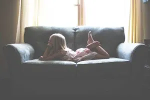 spiegare-restare-a-casa-coronavirus-bambini-articolo-croci