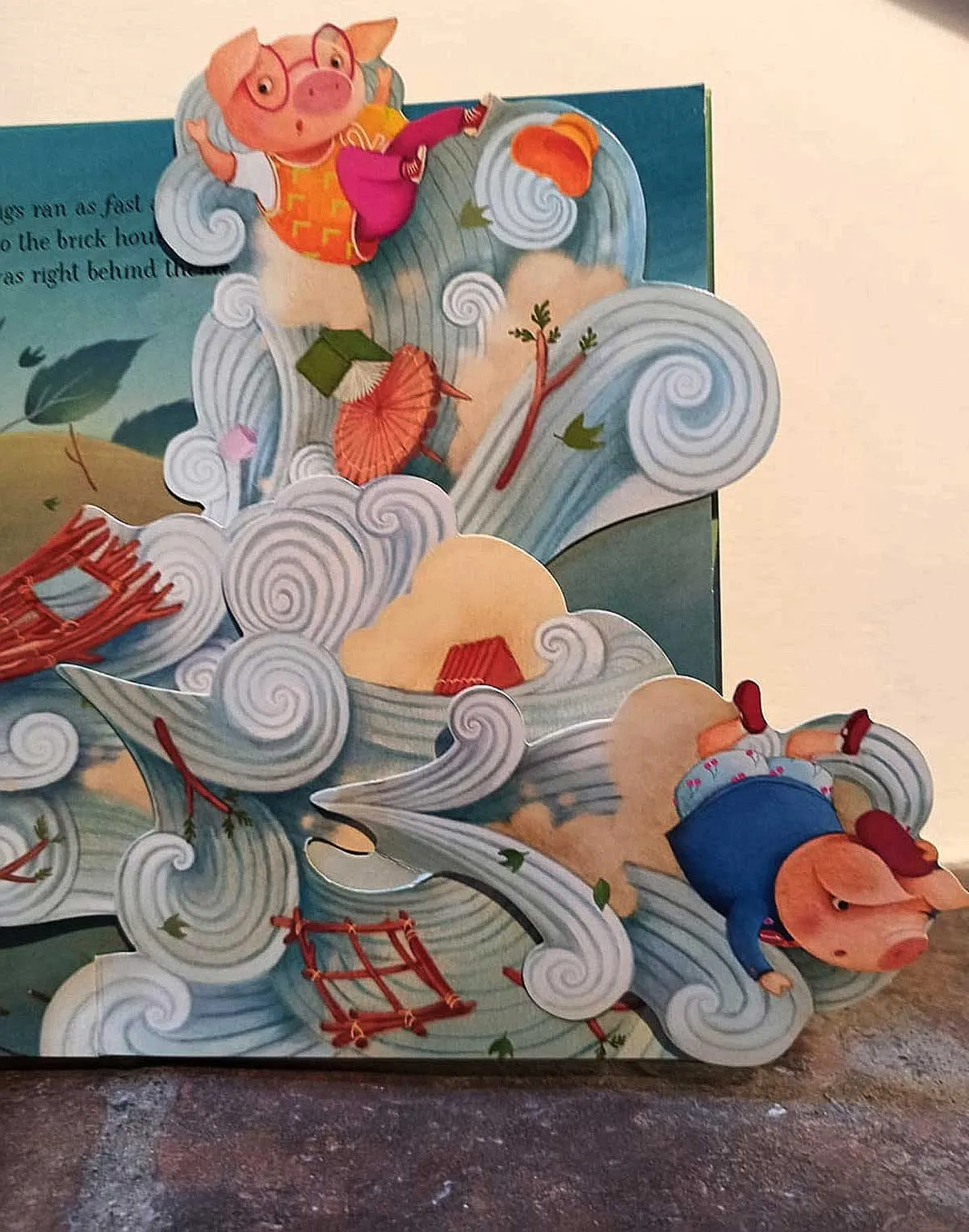 Libri pop-up per bambini libri-pop-up-usborne-sabrina-del-duca-pigs-interno