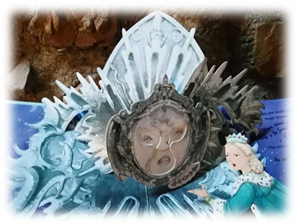 Libri pop-up per bambini libri-pop-up-usborne-snow-white-sabrina-del-duca-dettaglio