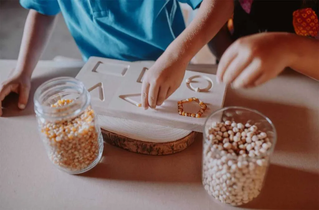 Funzioni cognitive e gioco in età prescolare tavole-di-tracciamento-little-me