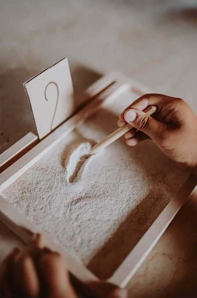 Funzioni cognitive e gioco in età prescolare tavole-di-tracciamento-little-me