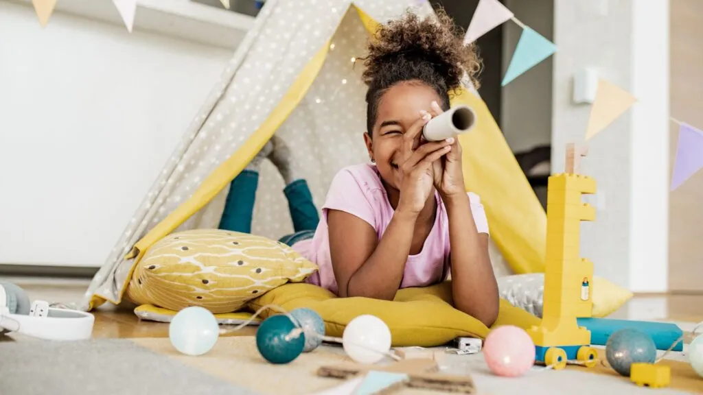 Gioco simbolico: l'importanza del “far finta di” per lo sviluppo dei bambini Gioco simbolico: l'importanza del “far finta di” per lo sviluppo dei bambini