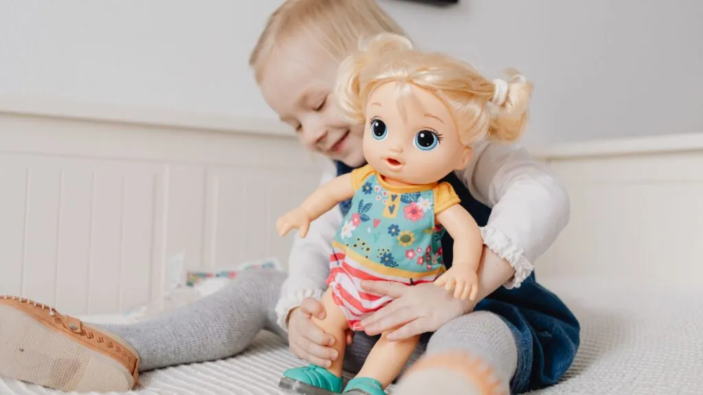 Gioco simbolico: l'importanza del “far finta di” per lo sviluppo dei bambini Gioco simbolico: l'importanza del “far finta di” per lo sviluppo dei bambini